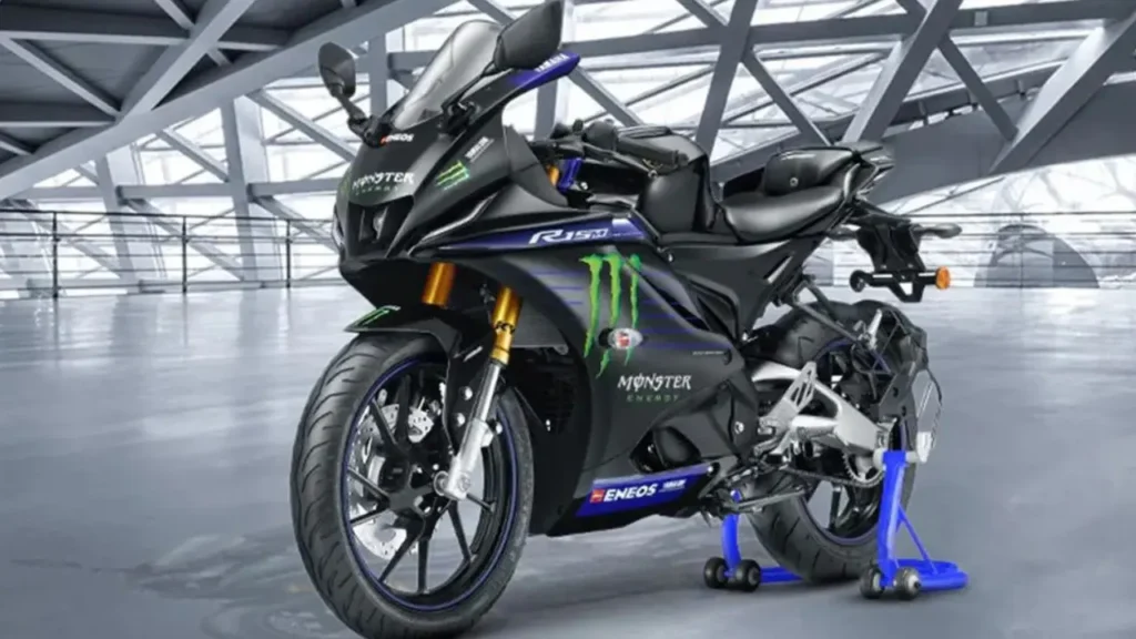 Yamaha R15 V4